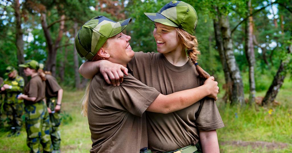 Foto på aktiva personer inom Svenska Lottakåren