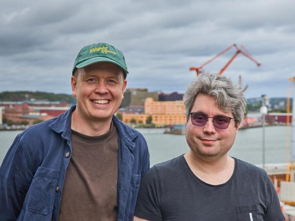 Henrik & Kevin 10 med Göteborg i bakgrunden